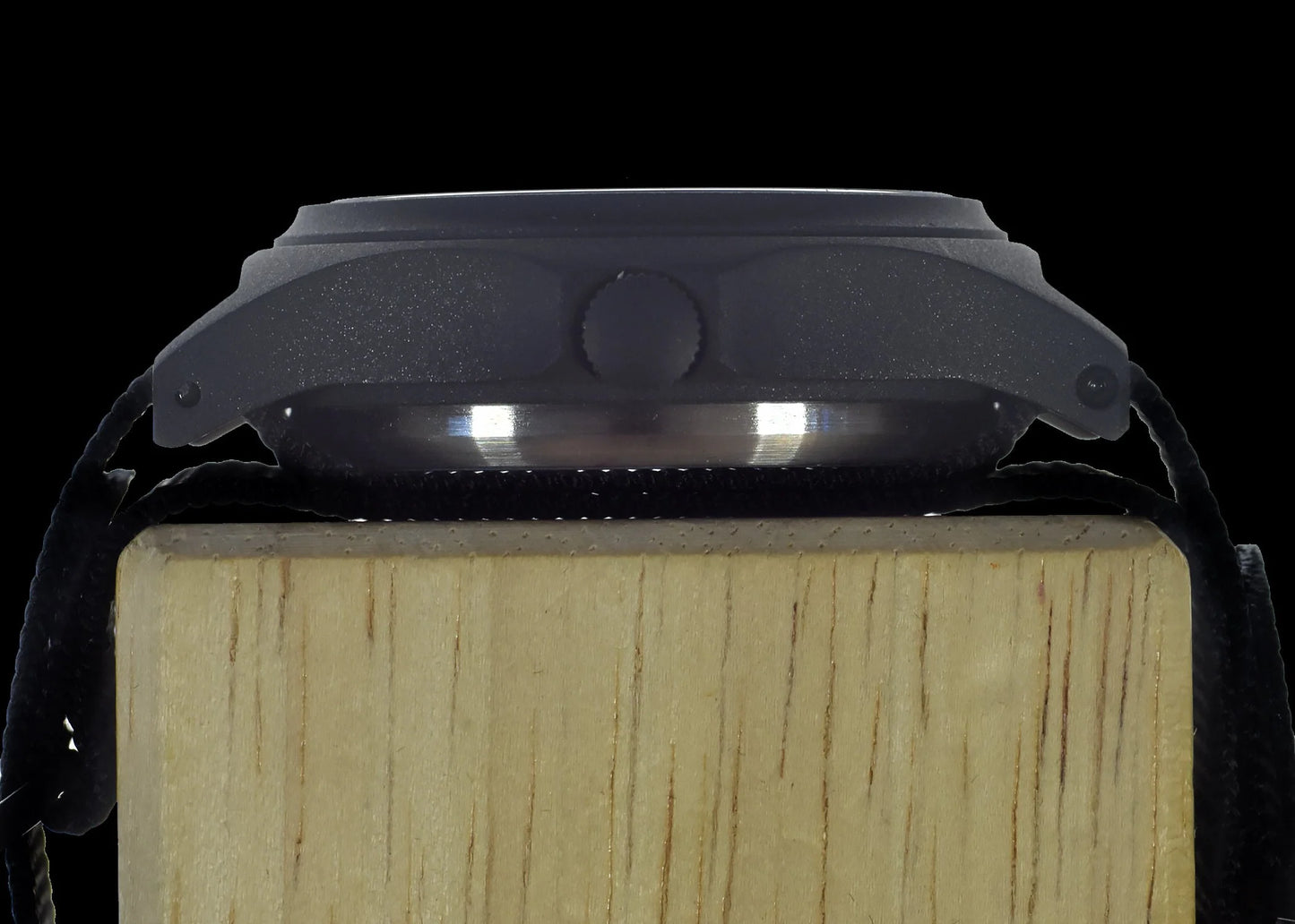 Годинник MWC G10BH PVD 12/24